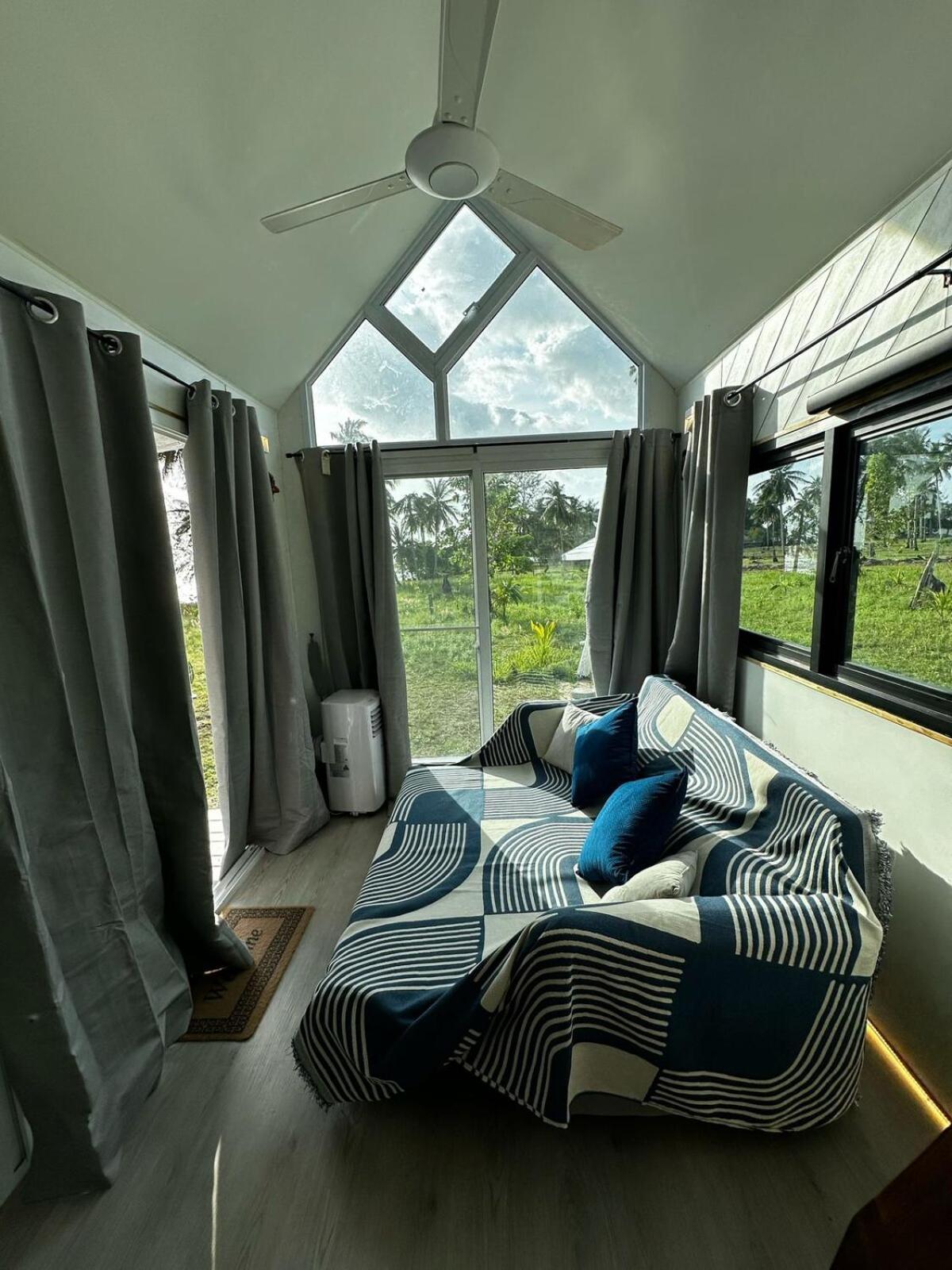 Beachfront Tiny House, Koh Samui, Thailand By Thaniie Ferienhaus *